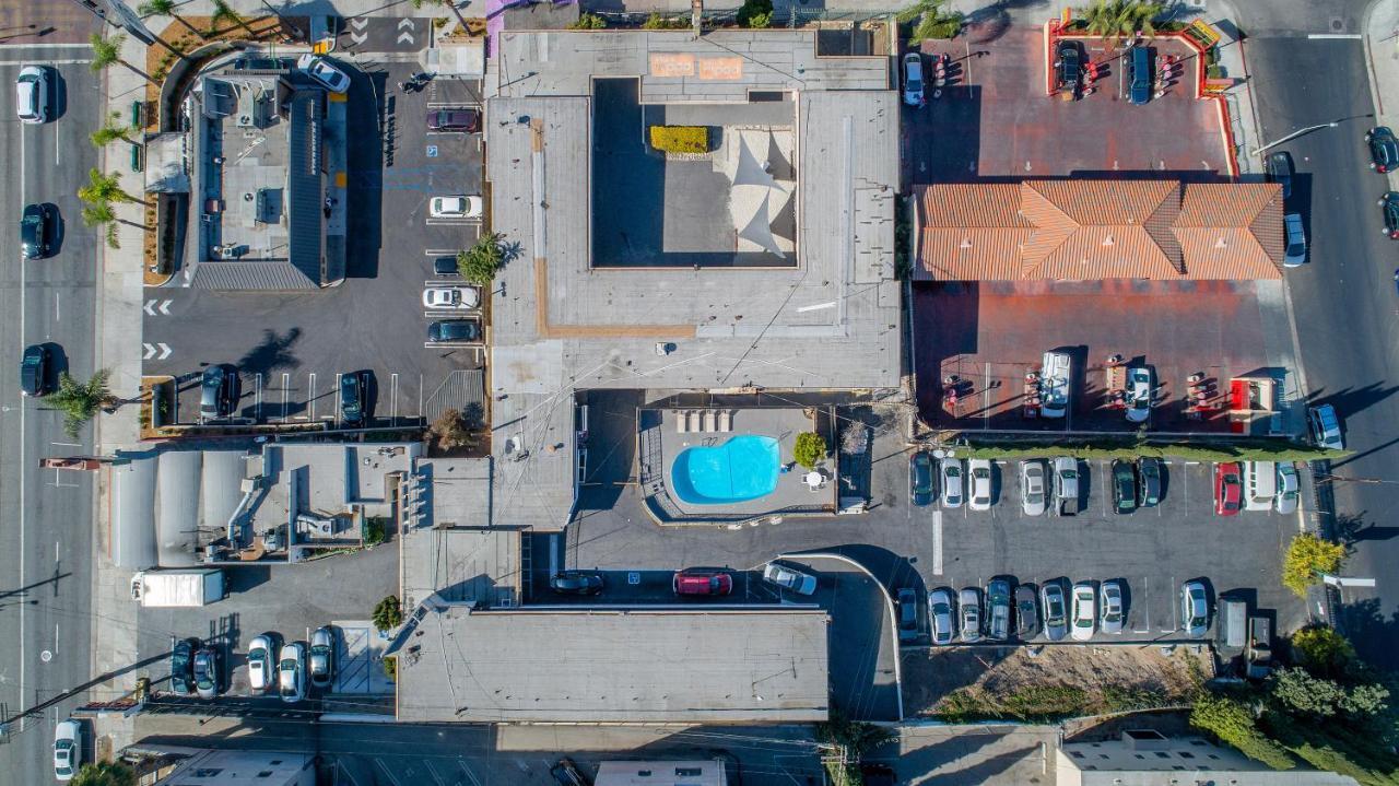 La Royal Viking Hotel